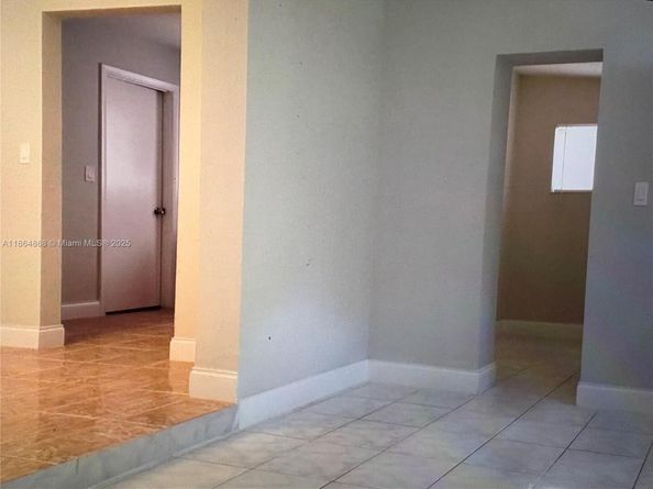 121 NW 188th St, Miami Gardens FL 33169