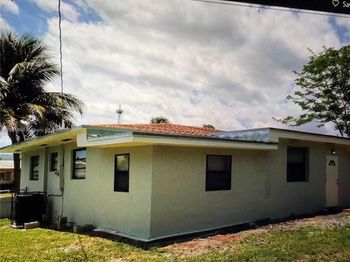 121 NW 188th St