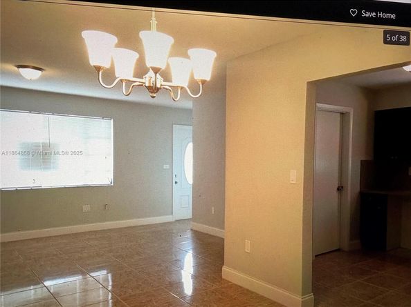 121 NW 188th St, Miami Gardens FL 33169