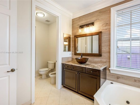 5028 SW 195th Ter, Miramar FL 33029