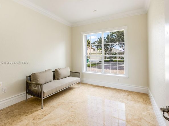 5028 SW 195th Ter, Miramar FL 33029