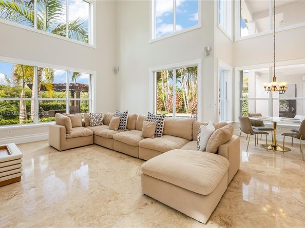 5028 SW 195th Ter, Miramar FL 33029