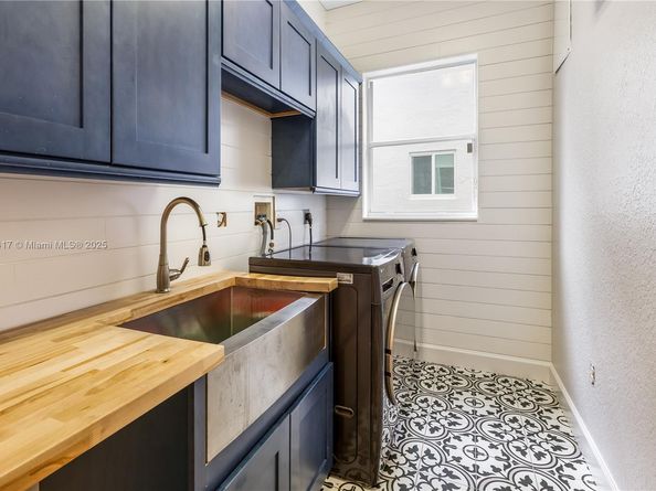 5028 SW 195th Ter, Miramar FL 33029