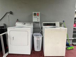 111 SW 31st Ct, Miami FL 33135