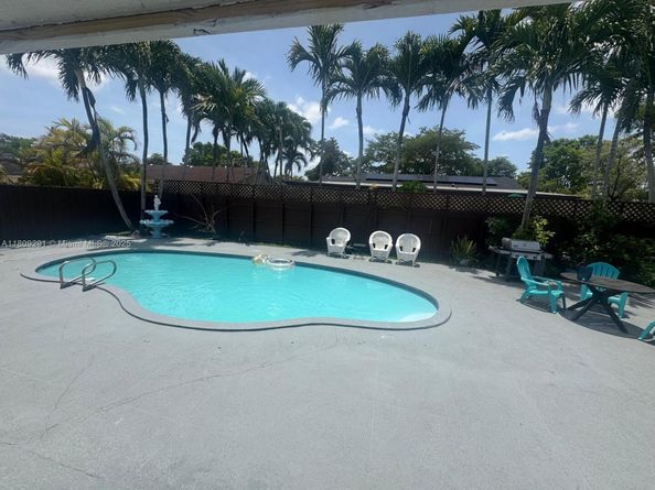 13320 SW 99th St, Miami FL 33186