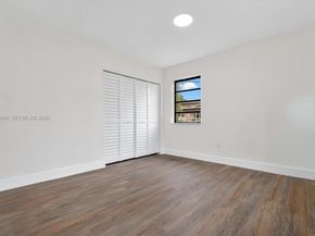 1950 NW 57th St, Miami FL 33142