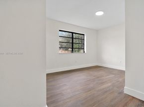 1950 NW 57th St, Miami FL 33142