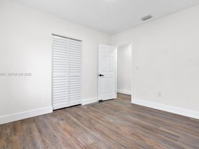 1950 NW 57th St, Miami FL 33142