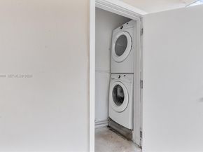 1950 NW 57th St, Miami FL 33142