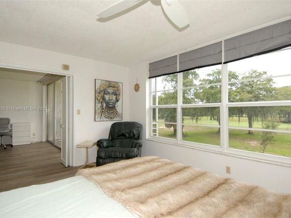 605 Oaks Dr 203, Pompano Beach FL 33069
