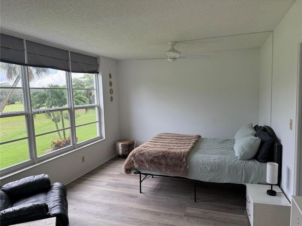 605 Oaks Dr 203, Pompano Beach FL 33069