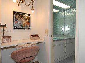 605 Oaks Dr 203, Pompano Beach FL 33069