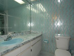 605 Oaks Dr 203, Pompano Beach FL 33069
