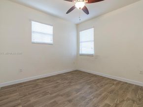 516 SE 35th Ter, Homestead FL 33033