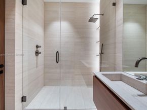 5515 Pine Tree Dr, Miami Beach FL 33140