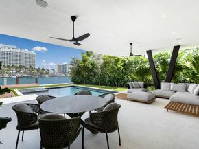 5515 Pine Tree Dr, Miami Beach FL 33140