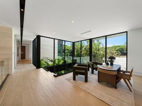 5515 Pine Tree Dr, Miami Beach FL 33140