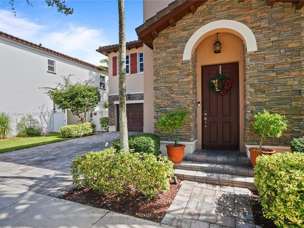 9127 SW 171st Ct, Miami FL 33196