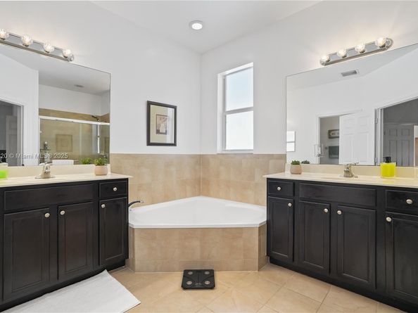 9127 SW 171st Ct, Miami FL 33196