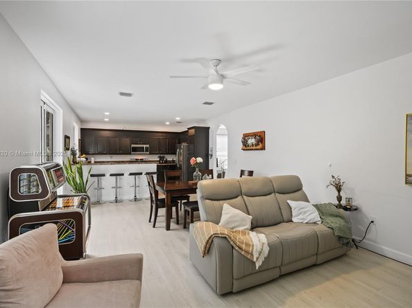 9127 SW 171st Ct, Miami FL 33196