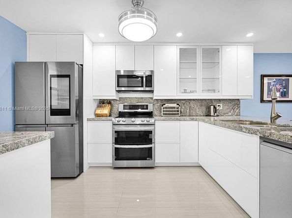 410 SE 2nd St 223, Hallandale Beach FL 33009