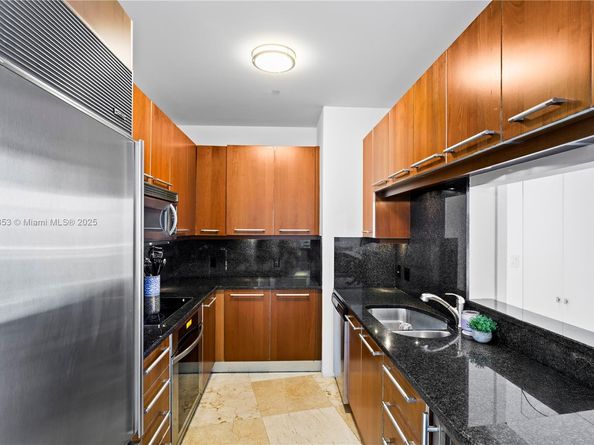 901 Brickell Key Blvd 3301, Miami FL 33131