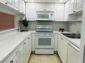 984 W 40th St 2, Hialeah FL 33012