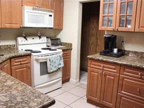 17820 NW 82nd Ave, Hialeah FL 33015