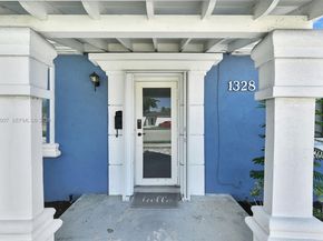 1328 N Andrews Ave, Fort Lauderdale FL 33311