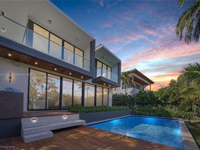 5825 Alton Rd, Miami Beach FL 33140