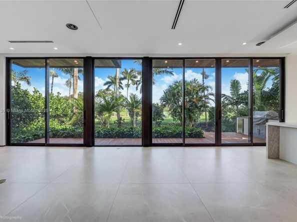 5825 Alton Rd, Miami Beach FL 33140
