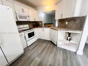 9156 NW 40th St 1051, Coral Springs FL 33065