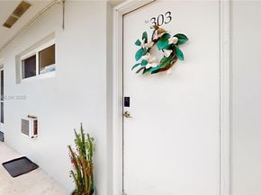 13105 Ixora Ct 303, North Miami FL 33181