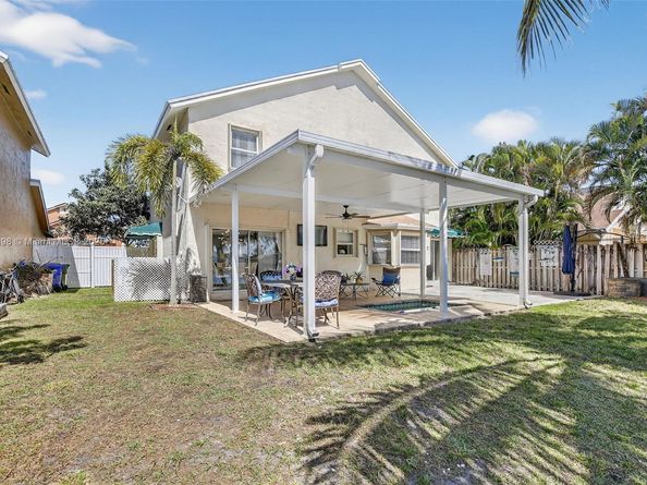 9710 SW 9th Ct, Pembroke Pines FL 33025