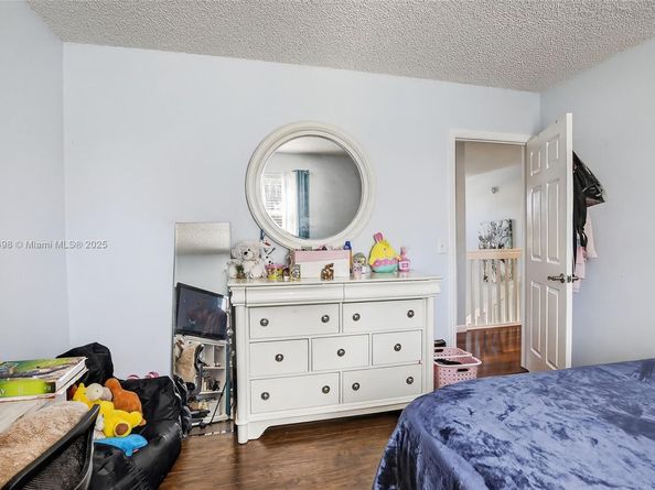 9710 SW 9th Ct, Pembroke Pines FL 33025