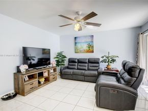 9710 SW 9th Ct, Pembroke Pines FL 33025