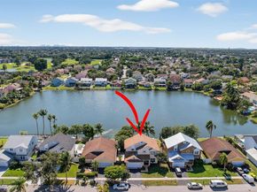 9710 SW 9th Ct, Pembroke Pines FL 33025