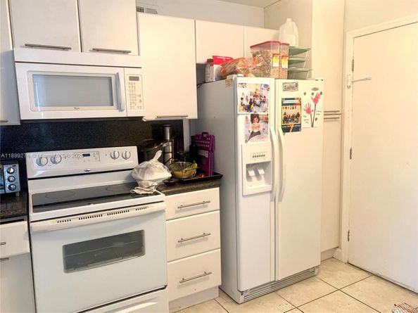 2016 Bay Dr 203, Miami Beach FL 33141