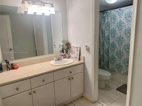 2016 Bay Dr 203, Miami Beach FL 33141