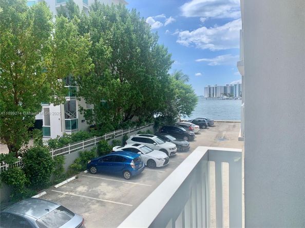 2016 Bay Dr 203, Miami Beach FL 33141