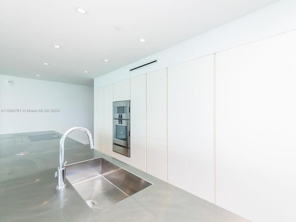 6901 Collins Ave 701, Miami Beach FL 33141