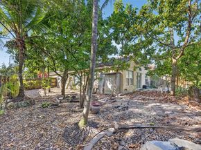 2073 SE 13th St, Homestead FL 33035