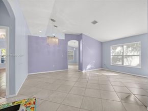 2073 SE 13th St, Homestead FL 33035