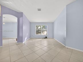 2073 SE 13th St, Homestead FL 33035
