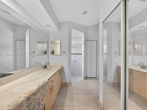 2073 SE 13th St, Homestead FL 33035