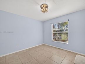 2073 SE 13th St, Homestead FL 33035