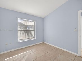 2073 SE 13th St, Homestead FL 33035