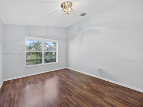 2073 SE 13th St, Homestead FL 33035
