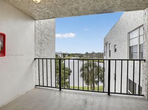 9235 Lagoon Pl 404, Davie FL 33324