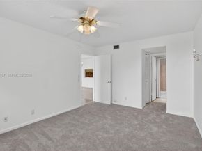 9235 Lagoon Pl 404, Davie FL 33324